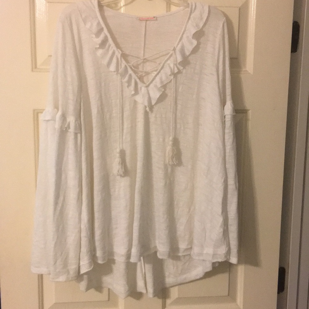 Tunic top with flowing sleeves